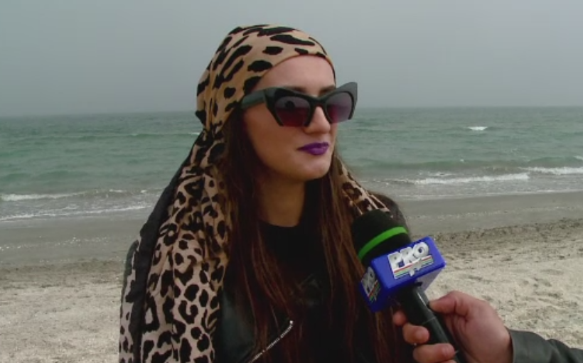 Petrecerile au inceput in Vama Veche si Mamaia. Turistii au facut baie in mare inainte ca temperaturile sa scada drastic