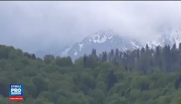 Cum s-au pregatit romanii care au dat aglomeratia oraselor pe linistea Bucegilor: Fac ce vreau aici, mananc, beau, petrec