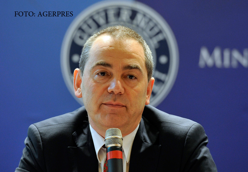 Ciolos cere presedintelui sa-l revoce pe ministrul Culturii. Alexandrescu: "Am deranjat grupuri de interese ca Rosia Montana"