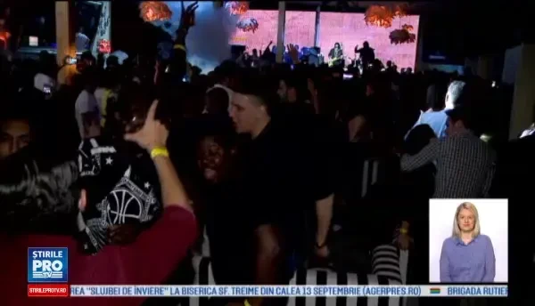 Primele petreceri de 1 Mai pe litoral. Cum s-au distrat tinerii in Vama Veche si Mamaia, in ciuda frigului