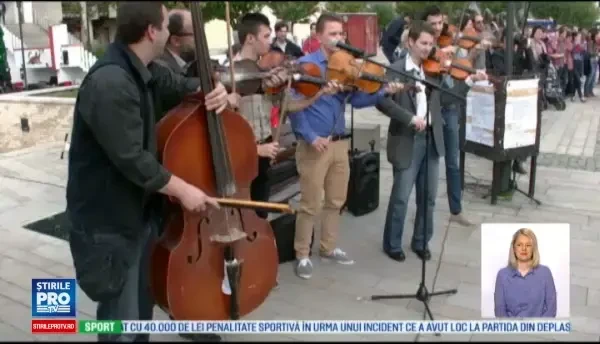 Voie buna in Targu Mures. Sute de localnici au sarbatorit Ziua Internationala a Dansului