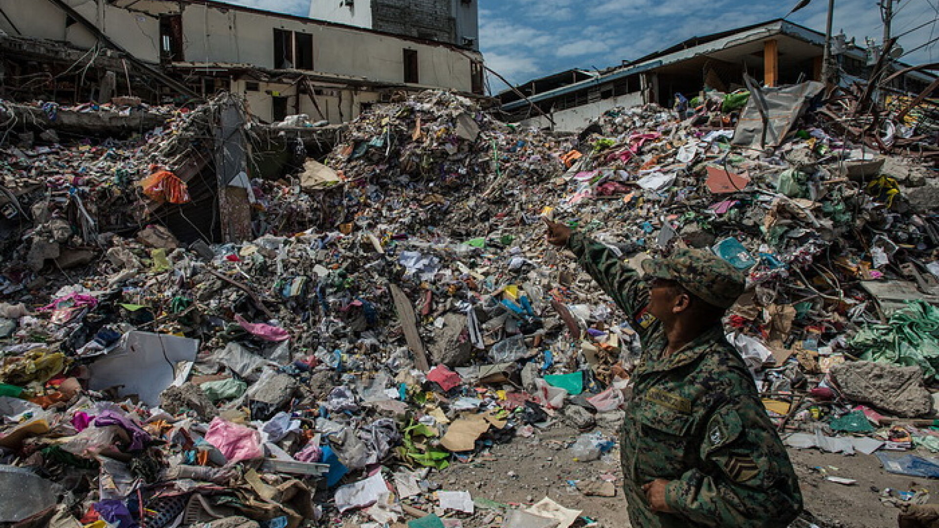Stirea despre batranul de 72 de ani din Ecuador, salvat dupa ce a stat 13 zile sub daramaturi, s-a dovedit a fi falsa
