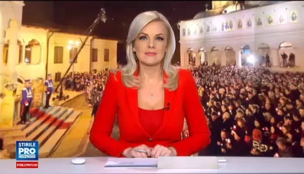 Romanii din toata tara au luat Lumina Sfanta. Ce mesaje de Paste au transmis presedintele si ierarhii Bisericii