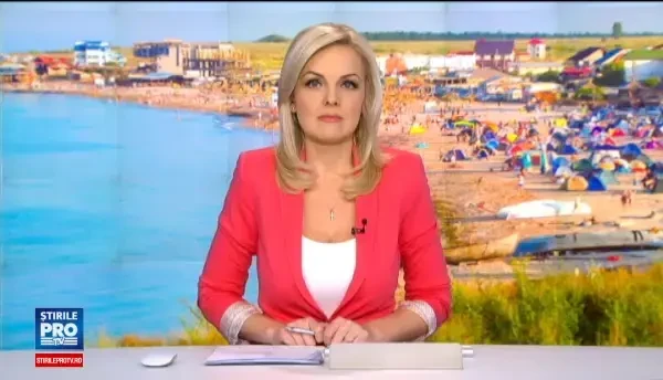 Distractia s-a terminat pe plaja. Iepurasul si regele din Vama Veche, dar si clubber-ii din Mamaia, se intorc acasa