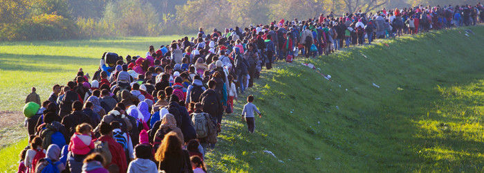 Statele care refuza sa primeasca refugiati, amenintate de UE cu amenzi uriase. Romania risca sa plateasca 1 miliard de euro