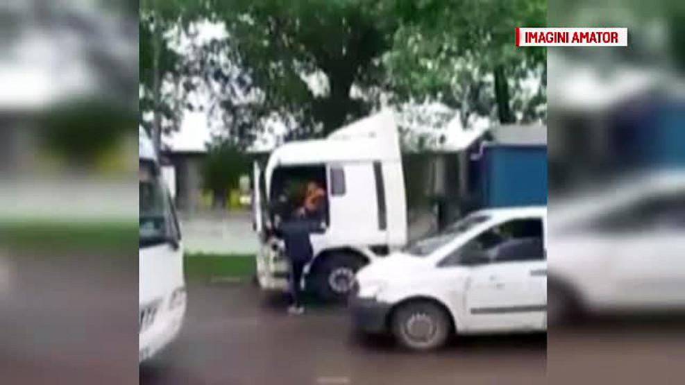 Scandal in trafic, la intrarea in Slobozia. Un sofer de TIR a fost agresat de un conducator auto nervos
