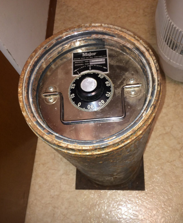 Bunicul sau l-a pus sa invete un cod inca din copilarie. Ce a descoperit intr-un seif ascuns, dupa moartea batranului