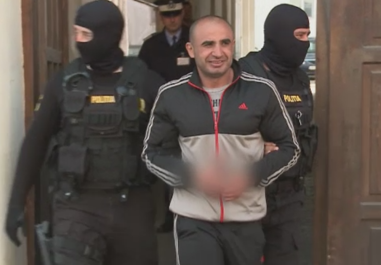 Ancheta extinsa in cazul intelopului din Arad, acuzat ca a batut pana la coma un barbat. Mandatul de arestare, prelungit