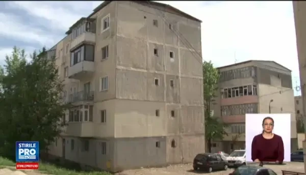 Un barbat din Bacau a murit in conditii misterioase. Era in casa doar cu fratele sau, care da vina pe bautura
