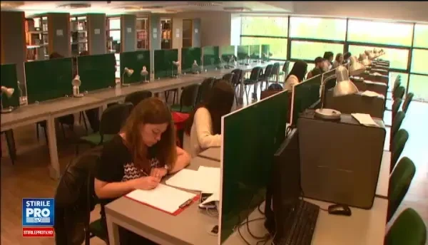 Bataia pe studenti a universitatilor romane. Ce avantaje au elevii care se inscriu inainte sa dea BAC-ul