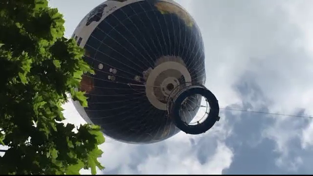 O plimbare cu balonul a devenit un cosmar. Spaima traita de cativa turisti care au vrut sa admine Berlinul de sus