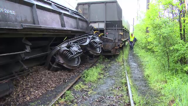 tren deraiat