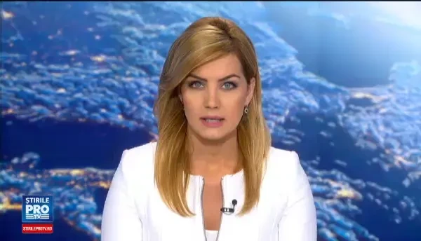 Eleva, in stare grava, dupa ce a fost spulberata pe zebra de un sofer baut. Accidentul a fost surprins de camere