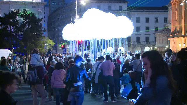 Incepe festivalul Spotlight, in Bucuresti: proiectii spectaculoase pe cladiri, jocuri de lumini si o holograma uriasa