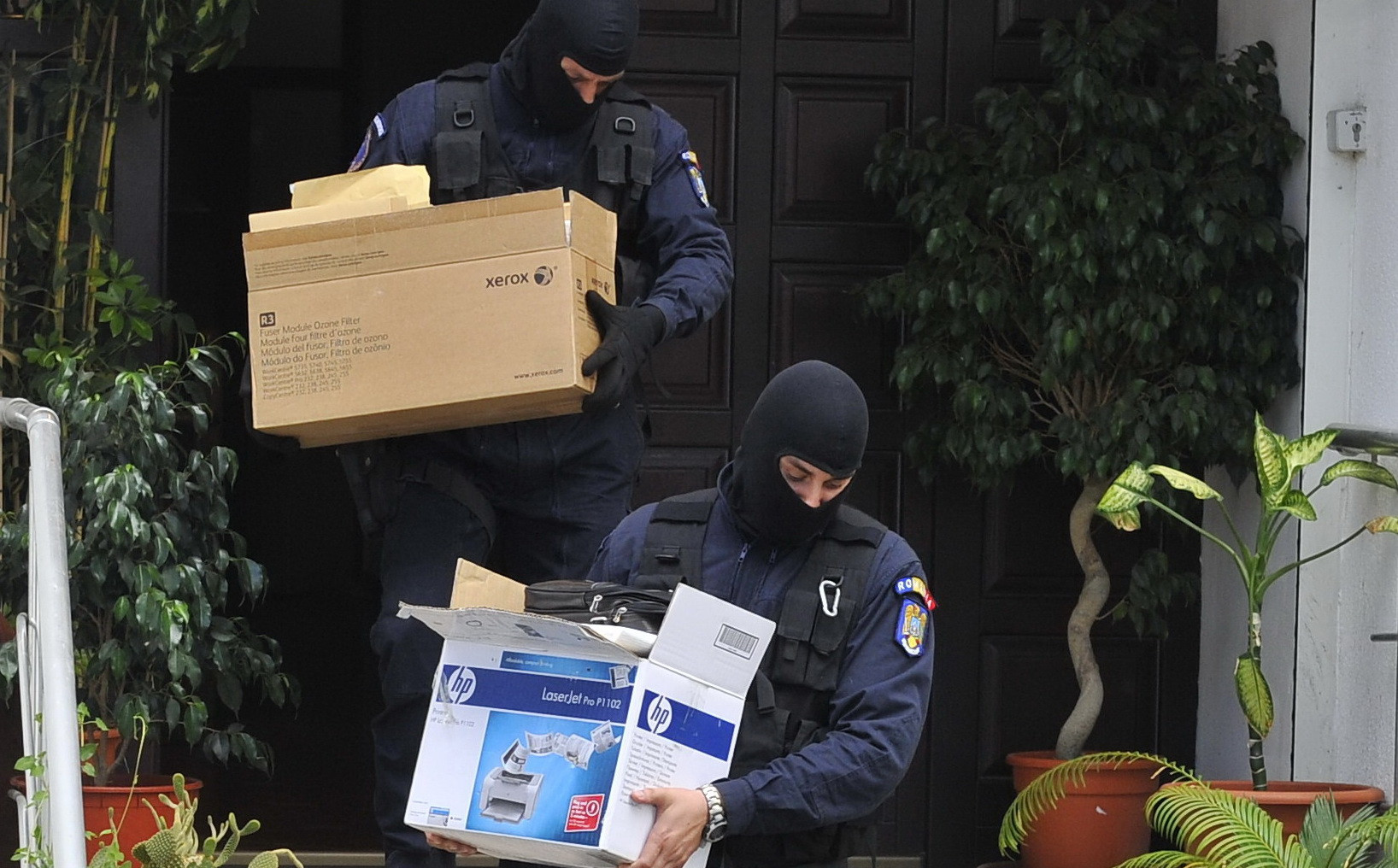 Perchezitii la firme din domeniul energiei, intr-un dosar de evaziune de peste 8 milioane lei, fiind vizata CET Govora