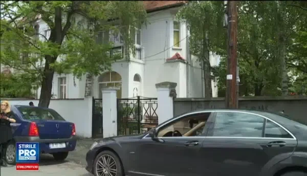 Listele de semnaturi ale lui Vanghelie, controlate de procurorii anticoruptie. Eu incerc sa candidez pe persoana fizica