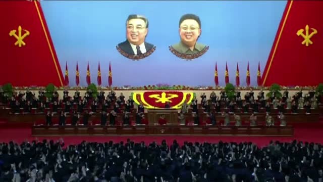 Jurnalistii straini, plimbati prin Coreea de Nord de un ghid vigilent in timpul congresului Partidului Muncitorilor