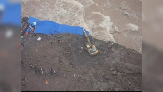 Catastrofa in China. 40 de persoane sunt date disparute, dupa ce alunecarile de teren au "inghitit" cu totul un santier