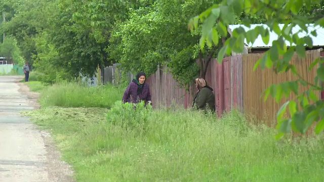 Un barbat din Vaslui si-a batut si violat mama, la cateva luni dupa ce a iesit din inchisoare. Ce povestesc vecinii femeii