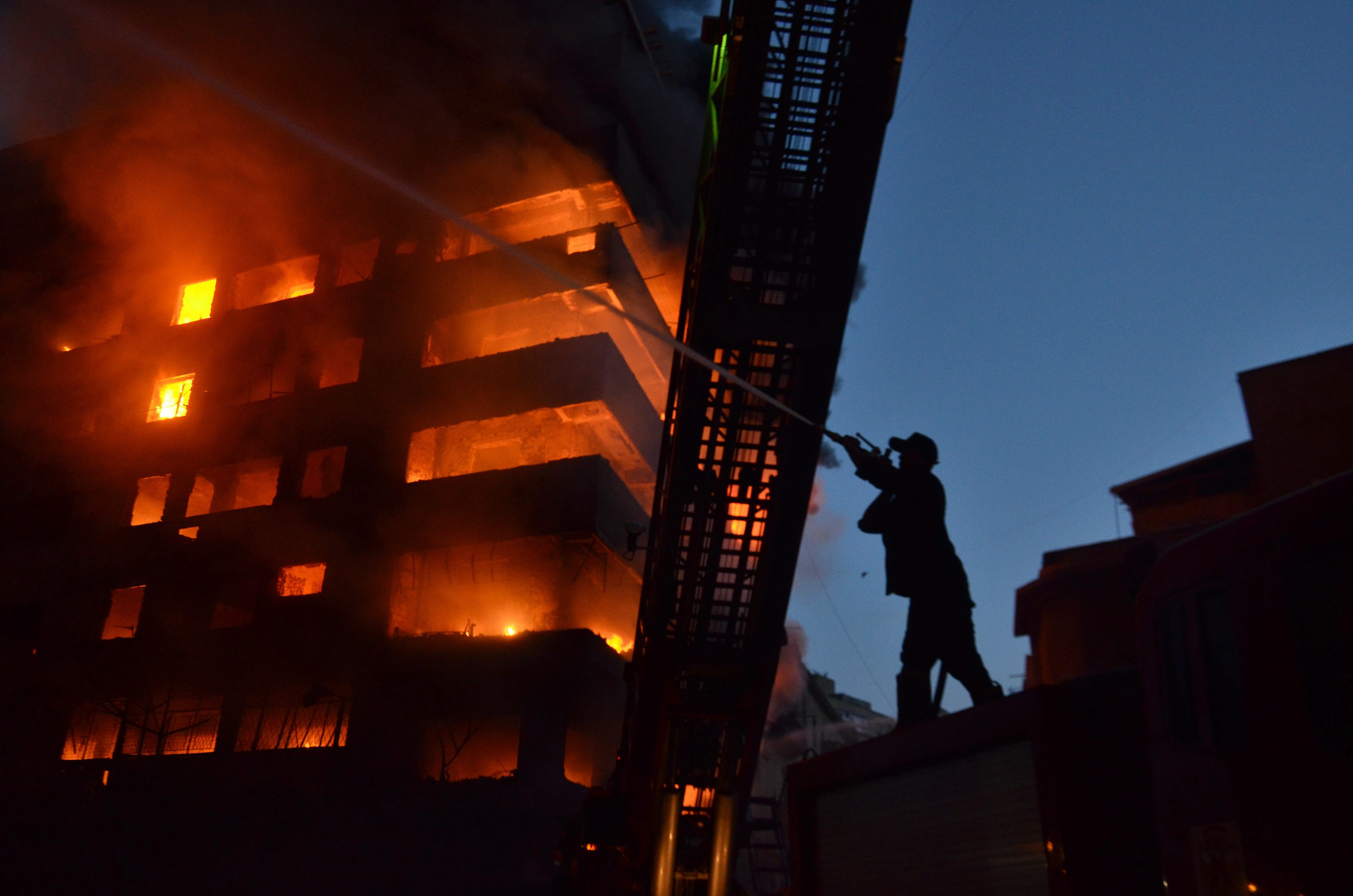 incendiu cairo agerpres