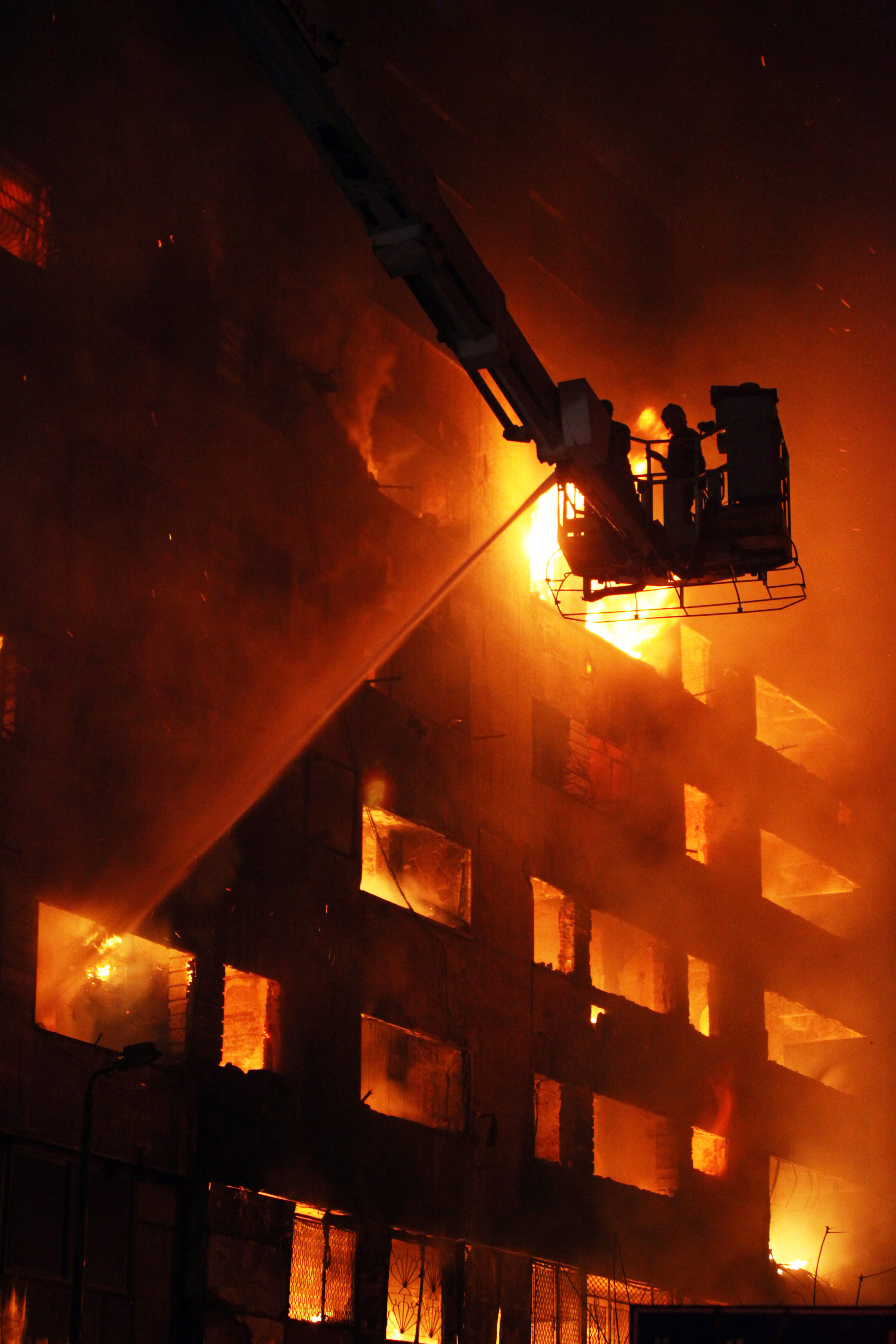 incendiu cairo agerpres