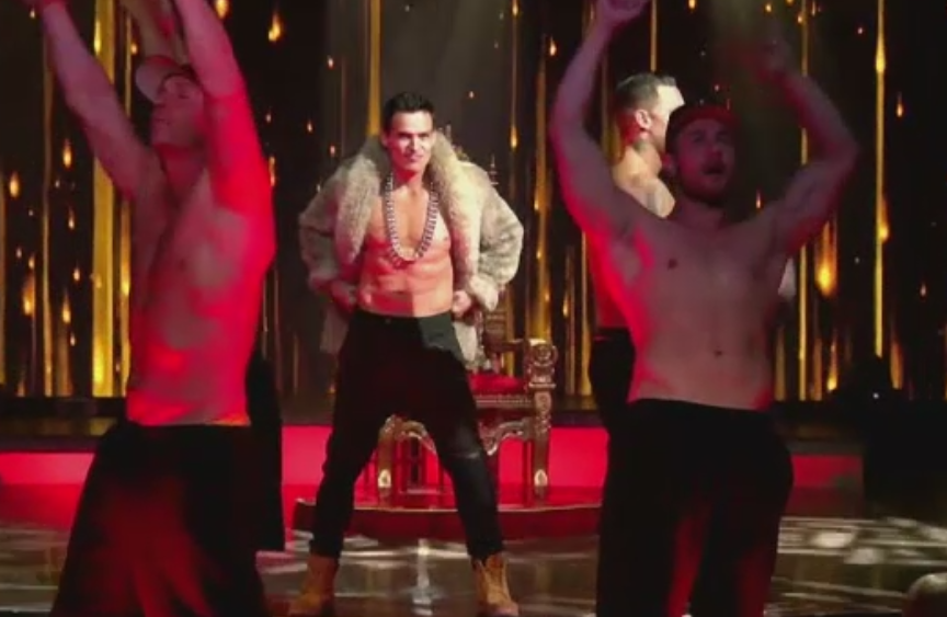 Actorul american care a fost cooptat in faimoasa trupa de stripperi Chippendales. Reactia sotiei sale