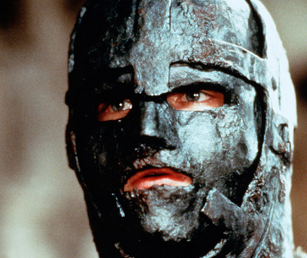 Dupa 350 de ani, unul dintre cele mai fascinante mistere a fost elucidat: cine a fost, de fapt, omul cu masca de fier