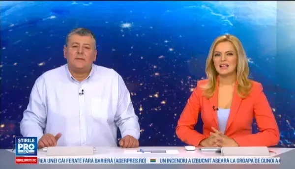 Parada creatiilor bizare la Derby-ul din Kentucky. Motivul pentru care aceasta femeie a mers acoperita cu o palarie cu masti