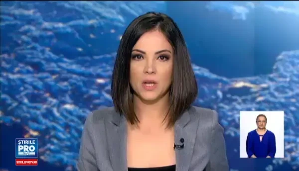 Locomotiva unui tren care transporta titei a luat foc la Predeal. Interventia pompierilor, ingreunata de lipsa apei