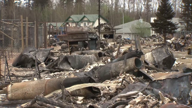 incendiu Canada