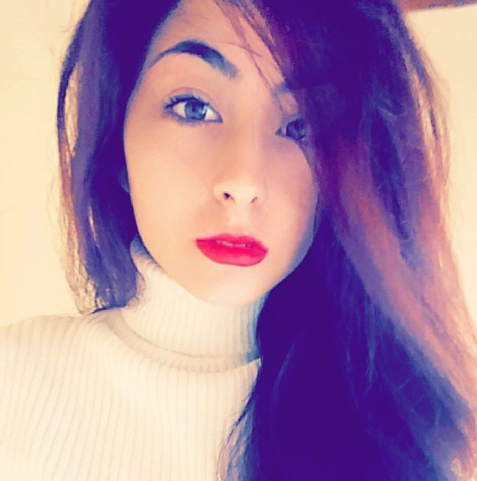 Tragedie in Constanta. O eleva de clasa a XII-a a murit in somn. Mesajele postate de prieteni pe Facebook