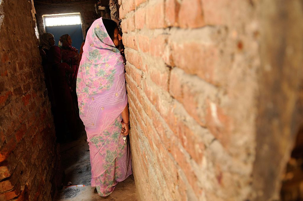 O adolescenta de 13 ani a fost violata de propriul tata. Ce s-a intamplat cu fata dupa ce s-a aflat totul