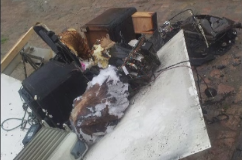 Patru persoane au ajuns in stare grava la spital dupa ce un televizor a explodat. Doi tineri au arsuri pe 70% din corp