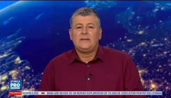 Jurnalistii invitati in Coreea de Nord au vizitat o fabrica de textile. Ce raspunsuri au fost invatati sa dea angajatii