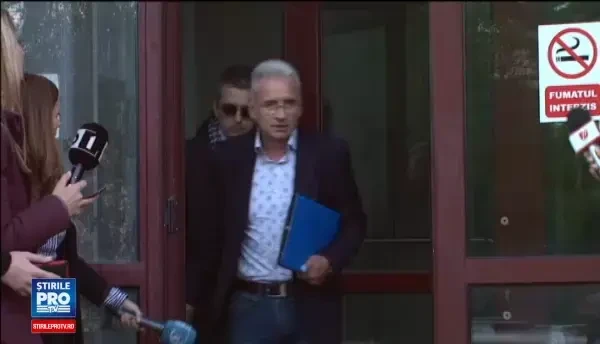 Patronul Hexi Pharma, audiat la Parchetul General. Dan Condrea a venit insotit de patru avocati