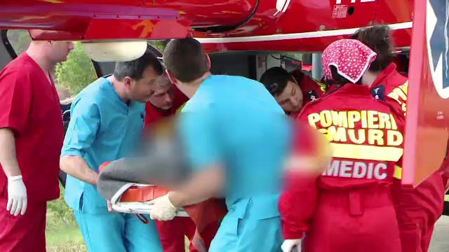 Un copil din Iasi a fost la un pas de moarte, dupa ce a cazut intr-o furca. Baiatul s-a ales cu un plaman perforat