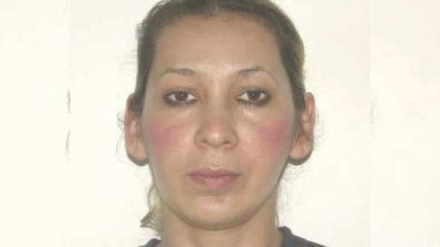 Tanara din imagine este de negasit de doua saptamani. Familia crede ca a plecat dupa fostul ei sot, in Ungaria