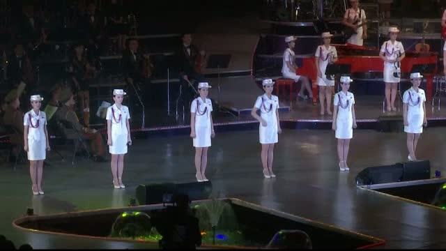 Corul armatei si o trupa de muzica pop formata din fete, in concertul care a marcat incheierea congresului din Coreea de Nord