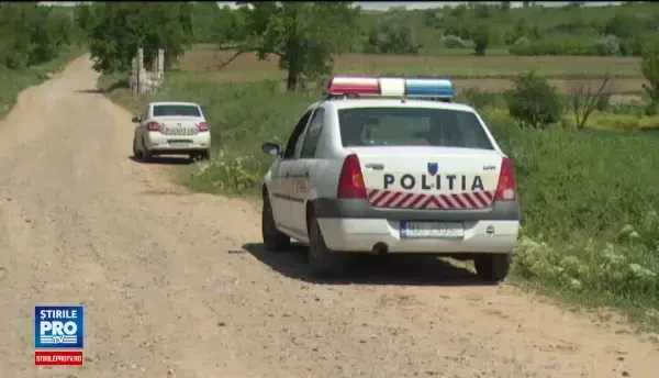 O crima petrecuta intr-un sat din Vaslui a bagat spaima in localnici. Criminalistii au audiat zeci de persoane