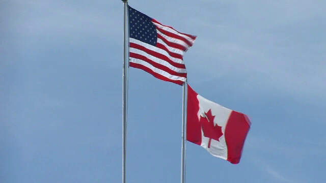 Aplicatia care ii ajuta pe americani sa isi gaseasca perechea in Canada, in cazul in care Trump ajunge presedinte