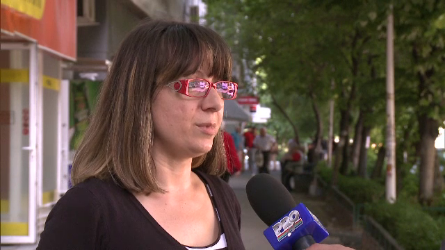 Sute de notificari in ziua intrarii in vigoare a Legii darii in plata. Cazul Marilenei, evacuata de banca inainte sa nasca