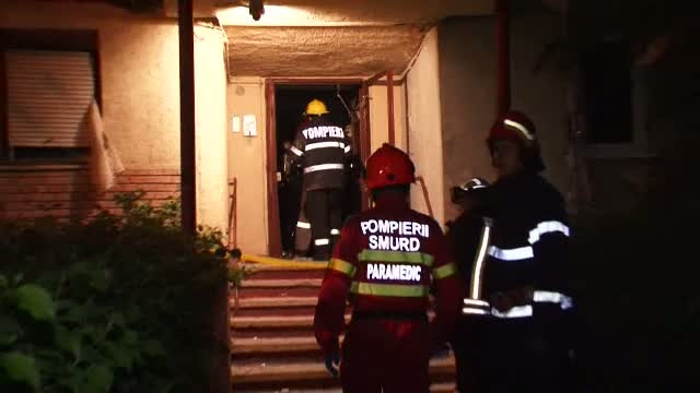 Clipe de groaza pentru locuitorii unui bloc din Turda. O explozie a afectat 20 de apartamente: "Am crezut ca e cutremur”