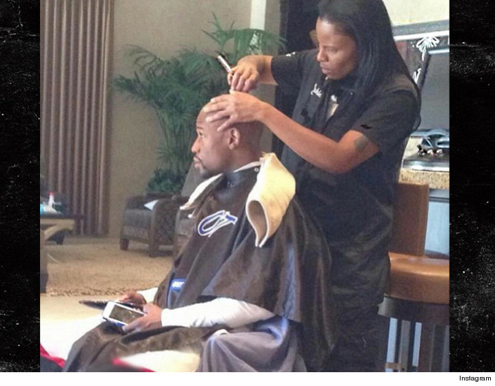 Floyd Mayweather cheltuie 1000 de dolari pentru o tunsoare, de mai multe ori pe saptamana