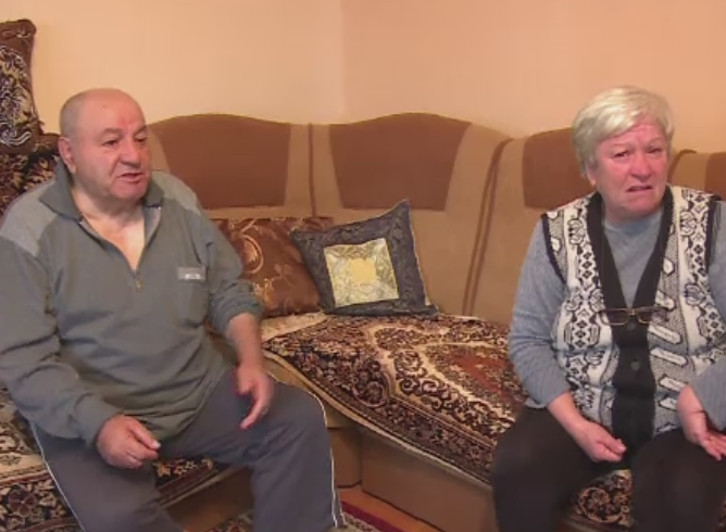 Metoda "Accidentul" a facut noi victime. Doi soti din Dambovita, pagubiti de un individ care s-a dat drept fiul lor