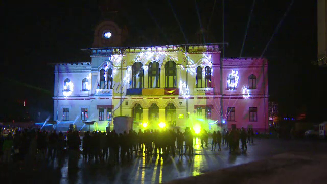 Targu Jiu - 610 ani de atestare documentara. Evenimentul a fost marcat cu un spectacol special de lumini si proiectii video
