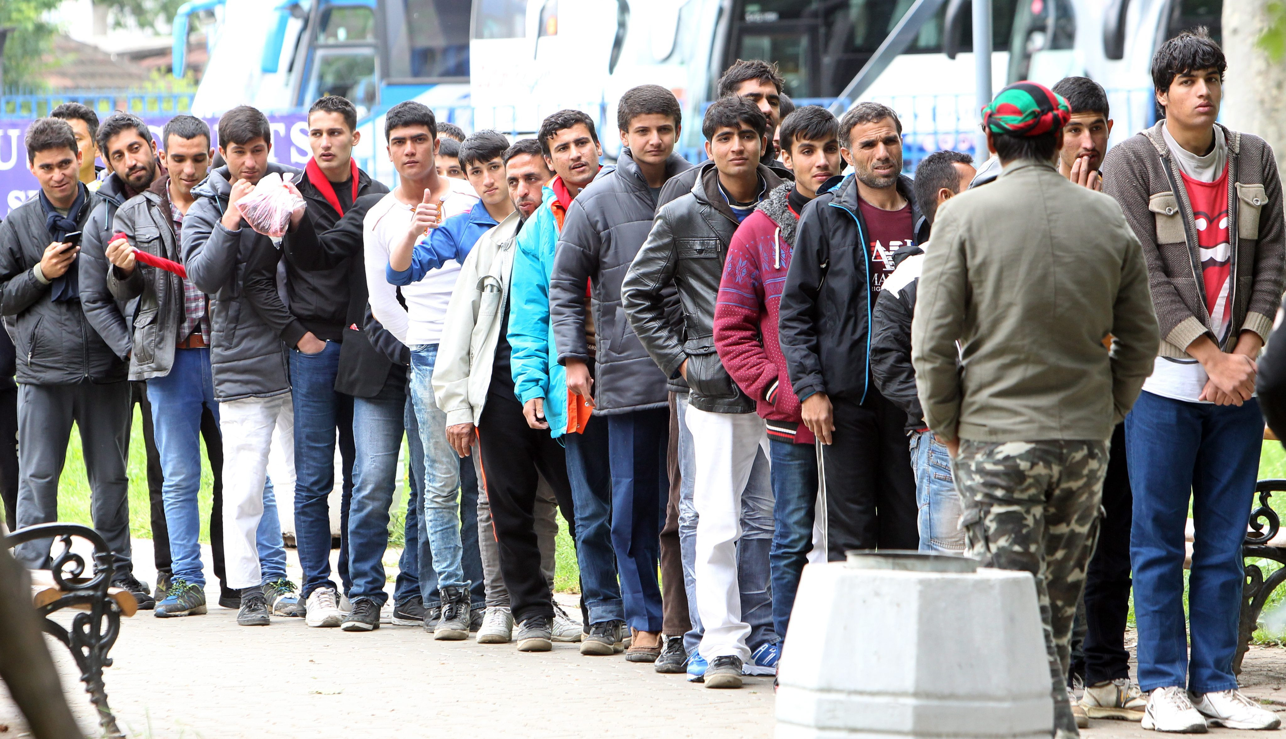 Sase miliarde de euro in 2015 pentru traficantii de migranti. Cat a platit fiecare refugiat in medie pentru a intra in UE