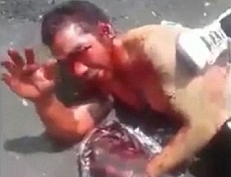 Pedeapsa crunta pe care a primit-o un tanar care a abuzat sexual o femeie, la metrou. Atacul calatorilor furiosi. VIDEO