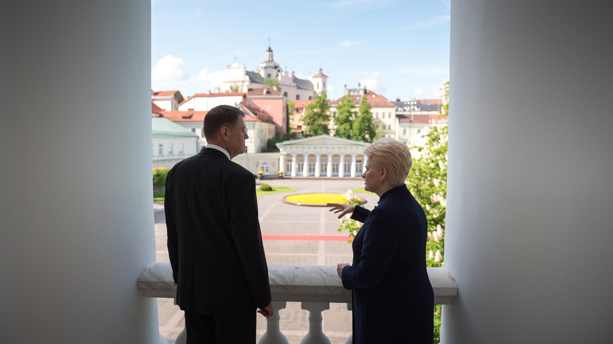 Iohannis, despre criza migrantilor: "Solutiile de pana acum au fost slabe". Presedintele spune NU sanctiunilor si cotelor