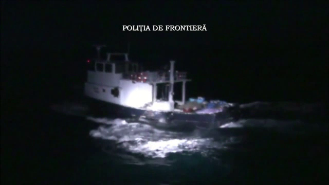 Un pescador cu sapte cetateni turci a fost prins in timp ce bracona in apele teritoriale romane. Captura gasita la bord