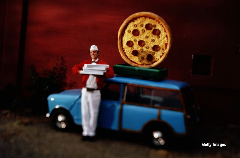 Politistii timisoreni au inceput sa traga focuri de arma dupa baiatul cu pizza. Motivul pentru care ofiterii s-au alarmat